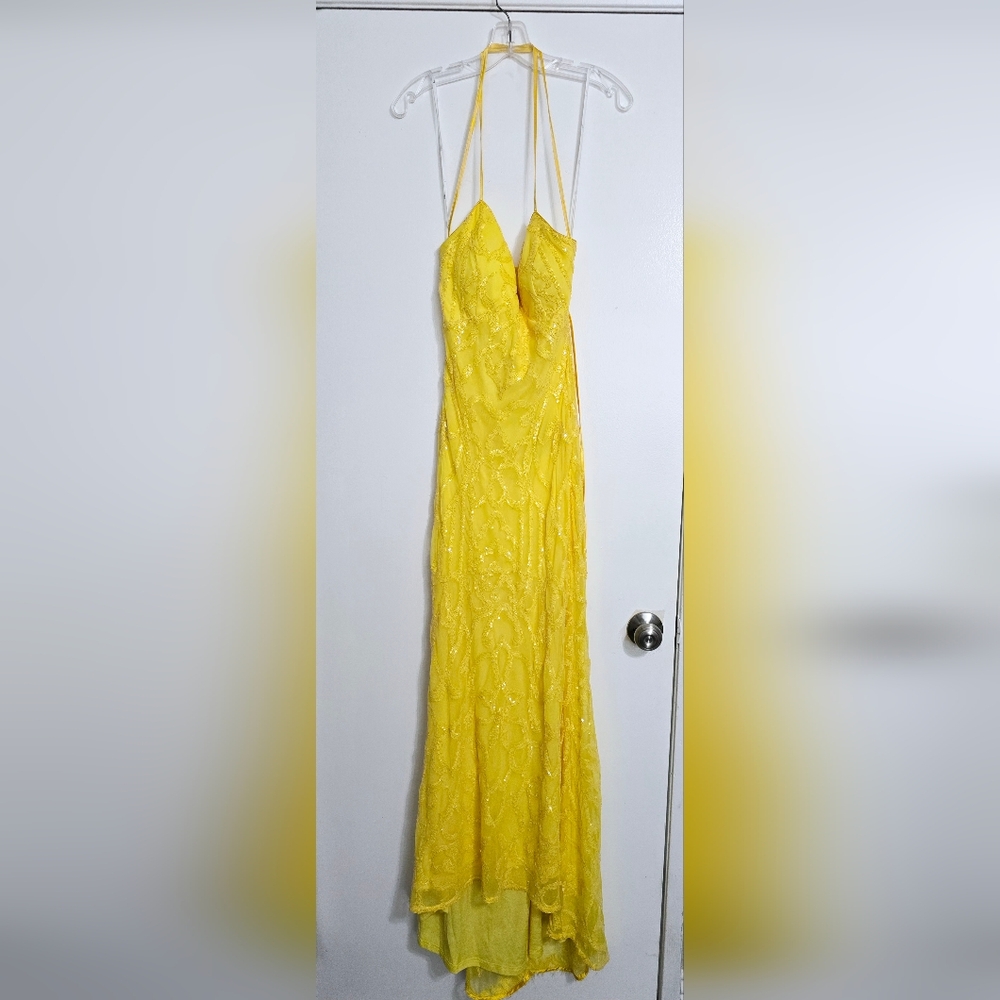 Lulus NWT Elegant Yellow Lace Dress Women's Medium